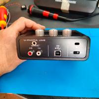 Behringer U-Phoria UM2 – Interfaccia audio