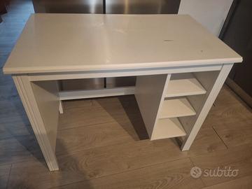 Scrivania ikea