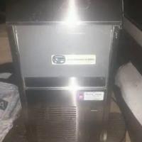 produttore di ghiaccio 