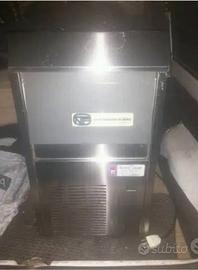 produttore di ghiaccio 