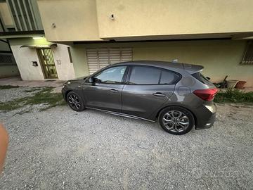 Ford focus st line x