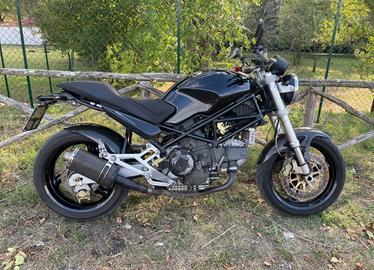 Ducati Monster 900