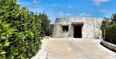 Trullo a pochi passi dal mare