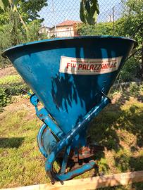 Tramoggia spandi concime agricolo