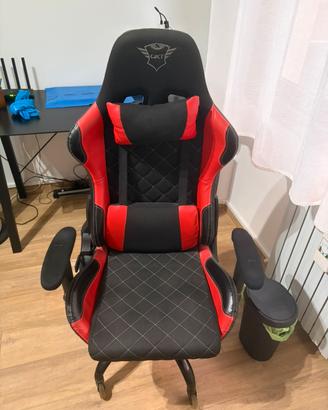 Sedia da Gaming Trust nera e rossa