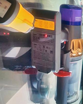Aspirapolvere a batteria 🔋 Dyson sv22 e spazzole