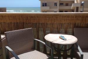 Delizioso bilocale centrale fronte mare