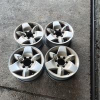 Cerchi in lega Terrano in lega da 16"