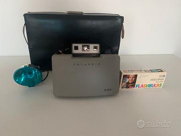 Polaroid 220 Land Camera