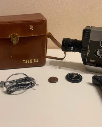 Macchina fotografica Yashica 8E