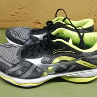 Mizuno numero 46 modello  " Wave Ultima 13 "