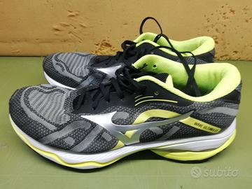 Mizuno numero 46 modello  " Wave Ultima 13 "