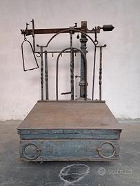 bilancia a piattaforma decimale in ghisa e legno 