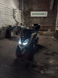 Piaggio MP3 300 hpe sport