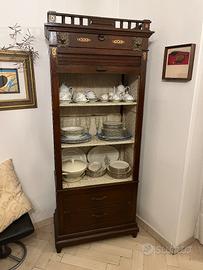 Vetrina Liberty '900 con Tapparella a Rullo