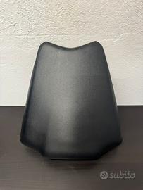 Sella Yamaha FZ8 posteriore