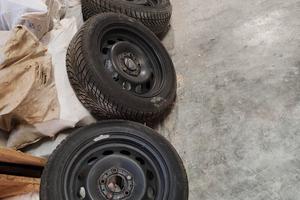 cerchi gomme BMW F21 serie 1 205 55 r16 invernali