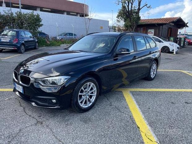 BMW - Serie 3 Touring - 320d xDrive Touring