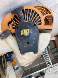 Decespugliatore a motore come nuovo