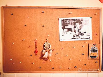 Bacheca / Tavola in sughero con cornice in legno