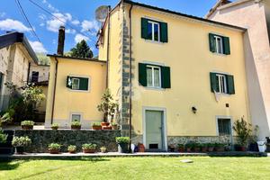 CASA SEMINDIPENDENTE A VILLA BASILICA