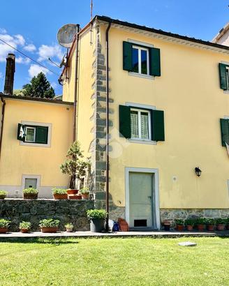 CASA SEMINDIPENDENTE A VILLA BASILICA