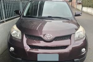 TOYOTA URBAN CRUISER 