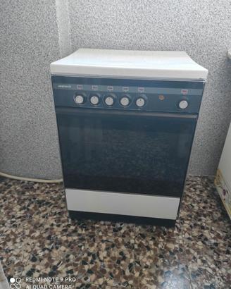 Cucina a gas Ariston 4 fuochi con forno