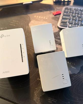 Kit Powerline TP-Link AV600 + WiFi Extender TL-WPA