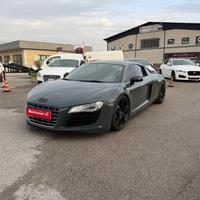 Audi R8 4.2 V8 FSI quattro R tronic