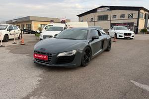 Audi R8 4.2 V8 FSI quattro R tronic