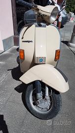 Vespa P150x