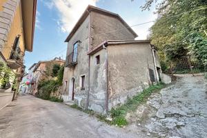 Indipendente con giardino di corte in borgo