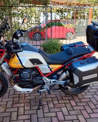 Moto Guzzi v85tt 