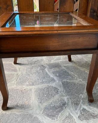 Tavolino quadrato