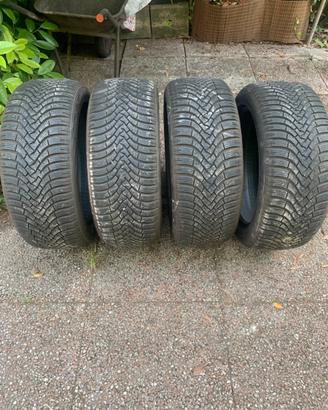 Gomme  215/50/R17 95V