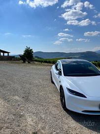 Tesla model 3 premium