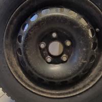 Cerchioni auto acciaio 15" VW con gomme finite