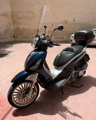 Beverly 300 ie