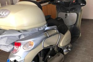 Scooter aprilia scarabeo 500 di aprile 2003