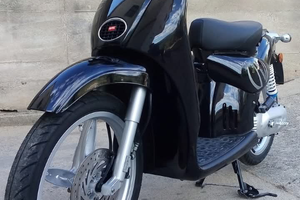scarabeo 50cc del 95' (permuto)