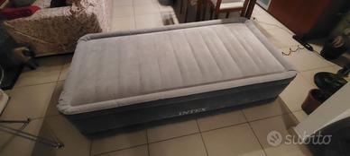 Materasso gonfiabile INTEX