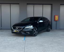 Volvo V40 D2 R-design Momentum