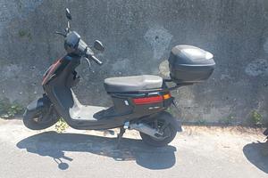 Ciclomotore elettrico Niu M+Lite 50 cc