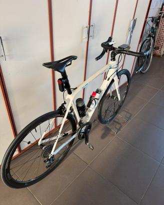 Bicicletta Trek emonda SLR carbonio monoscocca