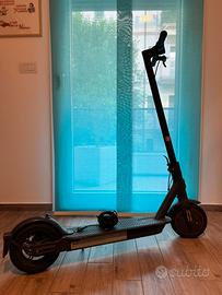 Monopattino elettrico Xiaomi Mi  Electric Pro 2