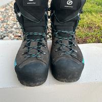 Scarponi tecnici da montagna