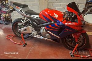 cbr  600 rr 2005