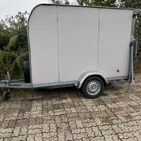 Carrello furgonato