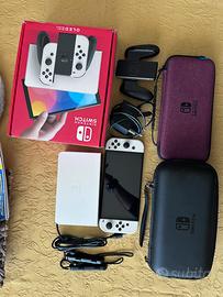 Nintendo switch OLED + custodie